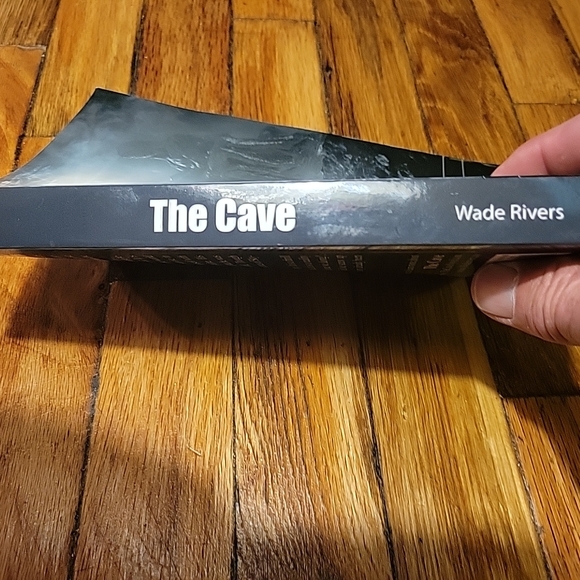 The Cave by Wade Rivers Signed by Wade Rivers Paper Back ExC - Picture 4 of 7